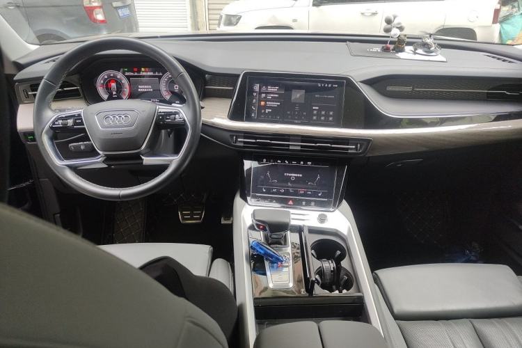 Used Audi Q6 2023 45 TFSI quattro Qiyun Edition Light Yulin Package Center Console