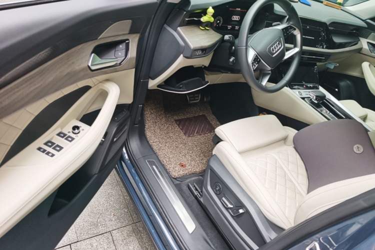 Used Audi Q6 2023 45 TFSI quattro Qiyun Edition Light Yulin Package Driver Seat