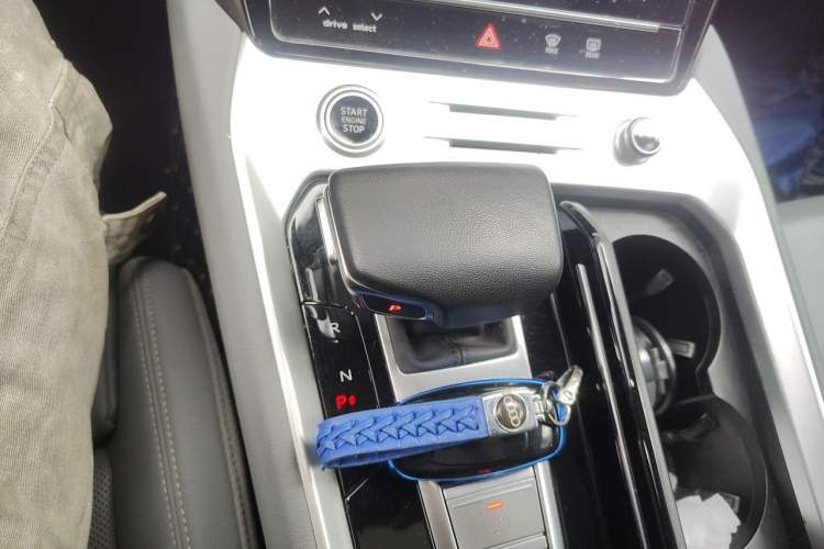 Used Audi Q6 2023 45 TFSI quattro Qiyun Edition Light Yulin Package Gear Lever