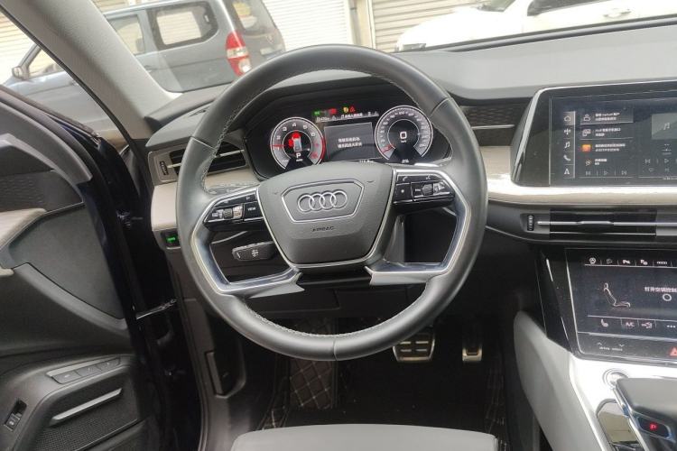 Used Audi Q6 2023 45 TFSI quattro Qiyun Edition Light Yulin Package Steering Wheel