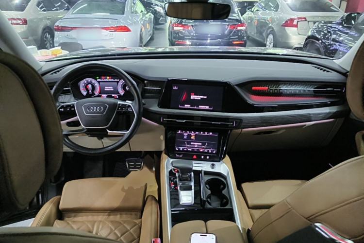 Used Audi Q6 2023 50 TFSI quattro Shadow Warrior Edition Center Console