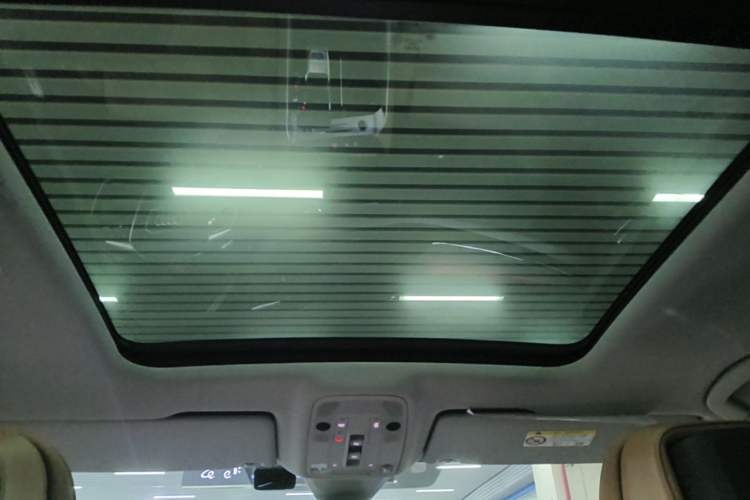 Used Audi Q6 2023 50 TFSI quattro Shadow Warrior Edition Headliner