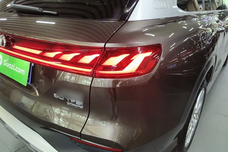 Used Audi Q6 2023 50 TFSI quattro Shadow Warrior Edition Right Rear Taillight