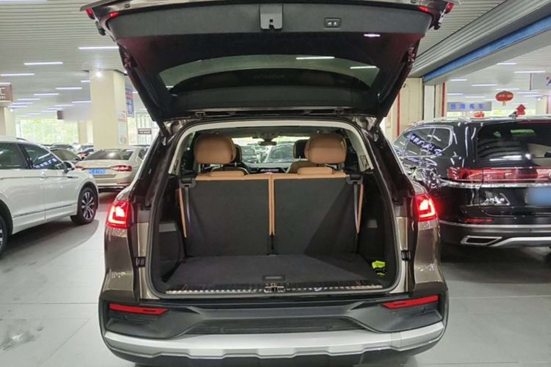 Used Audi Q6 2023 50 TFSI quattro Shadow Warrior Edition Trunk