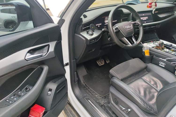 Used Audi Q6 2023 40 TFSI quattro Guanyun Edition Light Riding Package Driver Seat