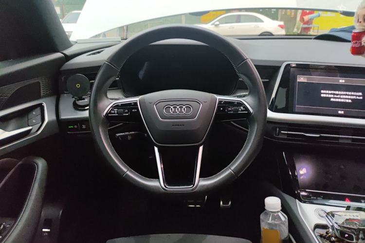 Used Audi Q6 2023 40 TFSI quattro Guanyun Edition Light Riding Package Steering Wheel