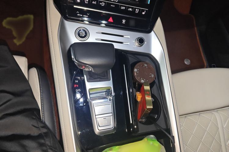 Used Audi Q6 2023 50 TFSI quattro Lingyun Edition edition one Gear Lever