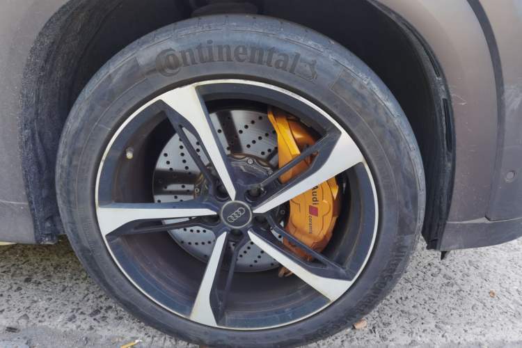 Used Audi Q6 2023 50 TFSI quattro Lingyun Edition edition one Right Front Wheel Hub