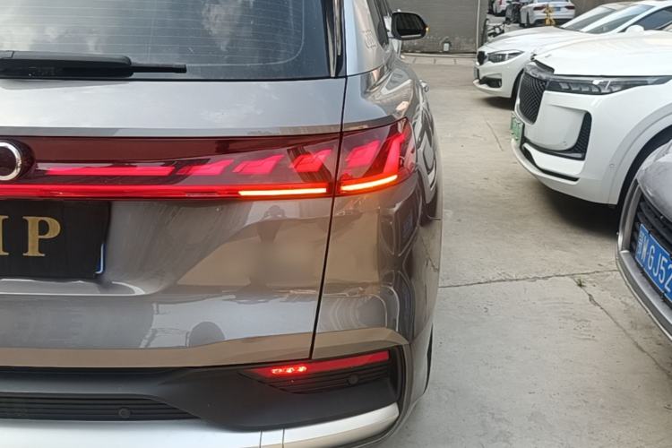 Used Audi Q6 2023 45 TFSI quattro Qiyun Edition Yulin Package Right Rear Taillight