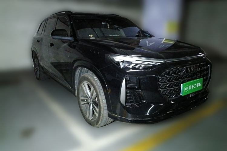 Used Audi Q6 2023 45 TFSI quattro Qiyun Light Riding Package Front Right 45 Deg