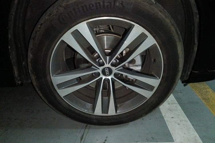 Used Audi Q6 2023 45 TFSI quattro Qiyun Light Riding Package Right Front Wheel Hub