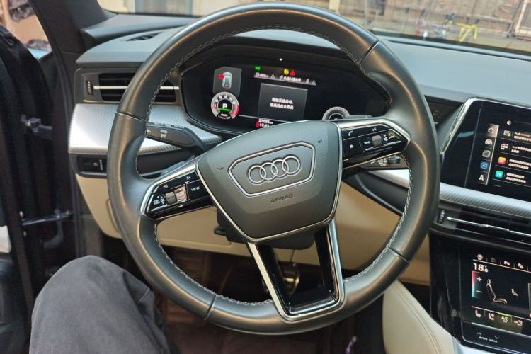 Used Audi Q6 2023 50 TFSI quattro Lingyun Edition edition one Steering Wheel