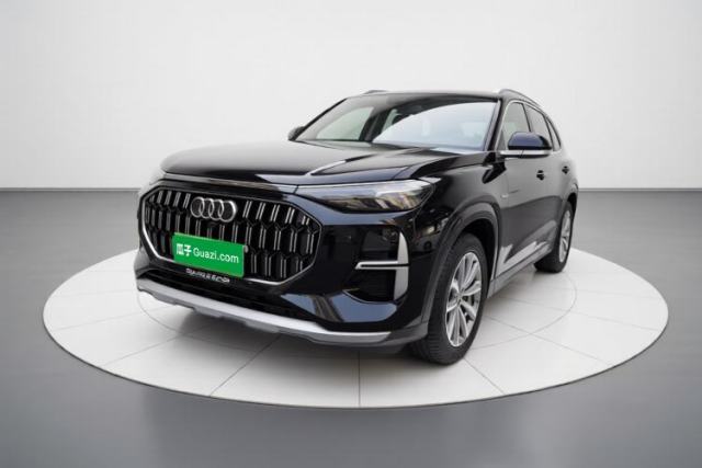 Ojetý Audi Q6 2024 45 TFSI quattro Qiyun Edition Yulin Package 7 Seats