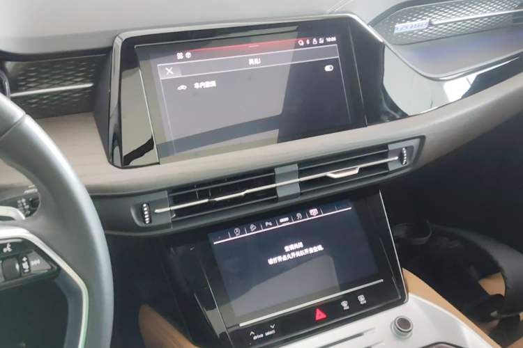 Used Audi Q6 2024 45 TFSI quattro Qiyun Edition Yulin Package 6 seats Audio And AC Panel