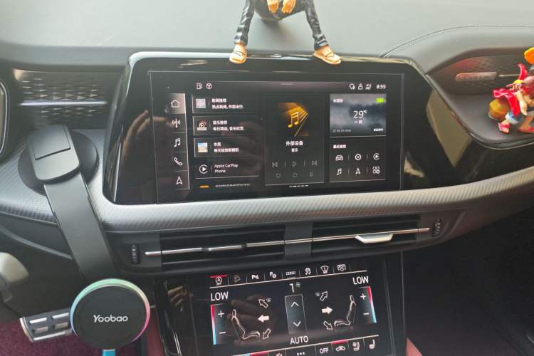 Used Audi Q6 2024 45 TFSI quattro Black Warrior Edition 6 Seats Audio And AC Panel