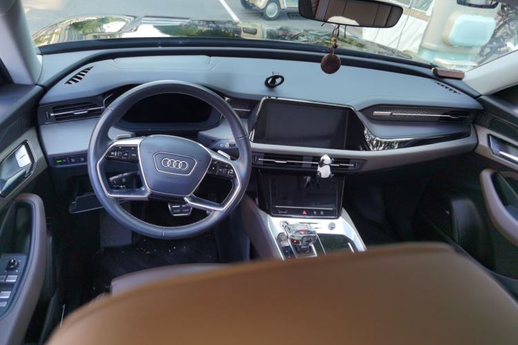 Used Audi Q6 2024 45 TFSI quattro Qiyun Edition Yulin Package 7 Seats Center Console