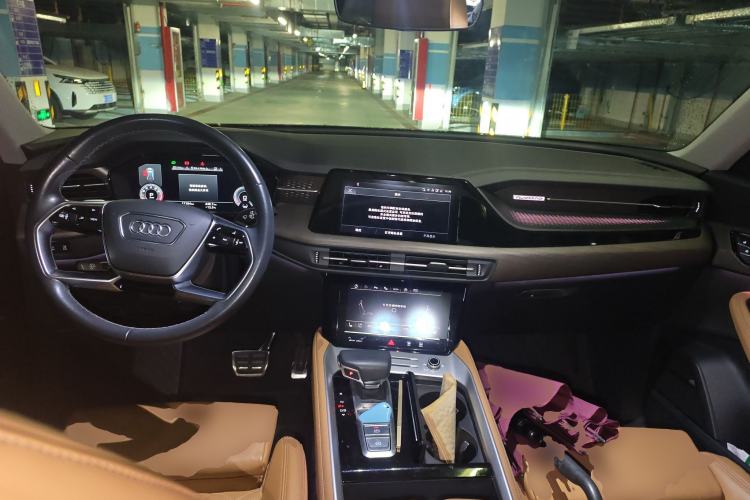 Used Audi Q6 2024 45 TFSI quattro Qiyun Edition Yulin Package 6 seats Center Console