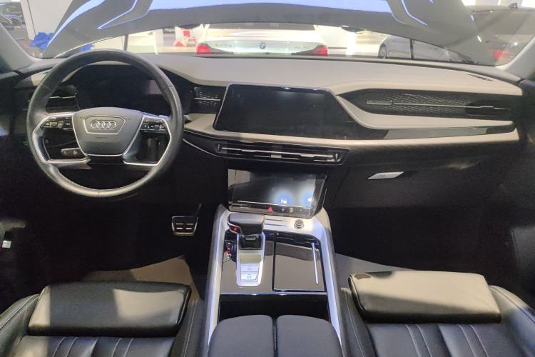 Used Audi Q6 2024 40 TFSI quattro Guanyun Edition Yulin Package 7 Seats Center Console