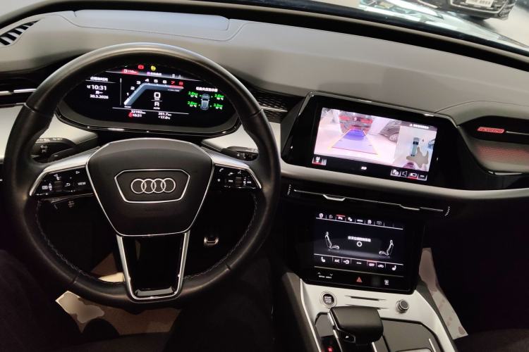 Used Audi Q6 2024 45 TFSI quattro Qiyun Edition Flying Rider Package 7-seater Center Console