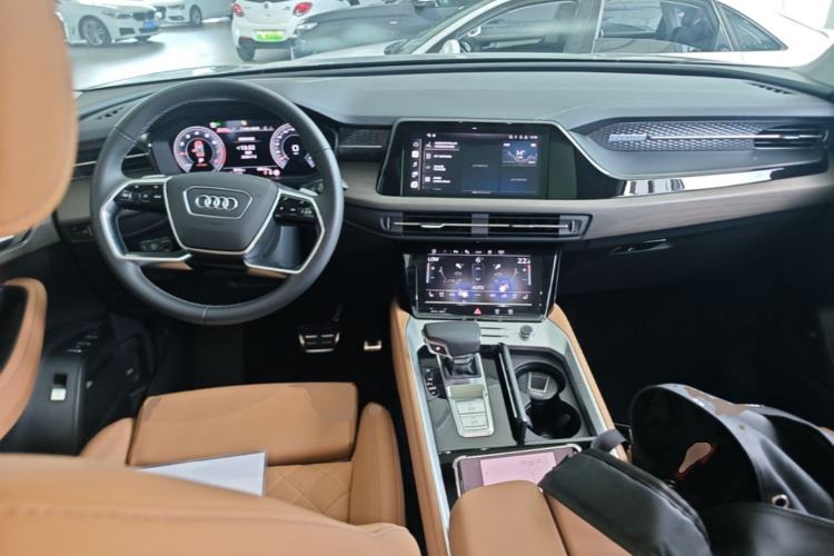 Used Audi Q6 2024 45 TFSI quattro Qiyun Edition Yulin Package 6 seats Center Console