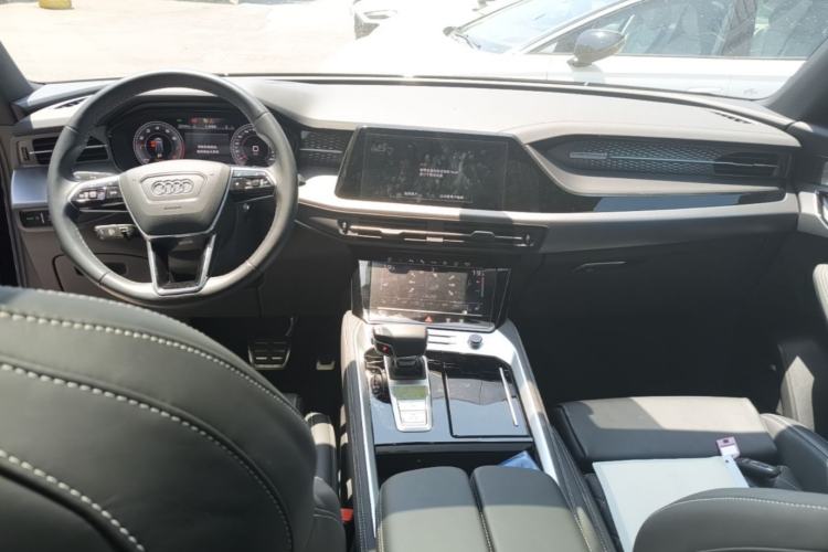 Used Audi Q6 2024 45 TFSI quattro Black Warrior Edition 6 Seats Center Console
