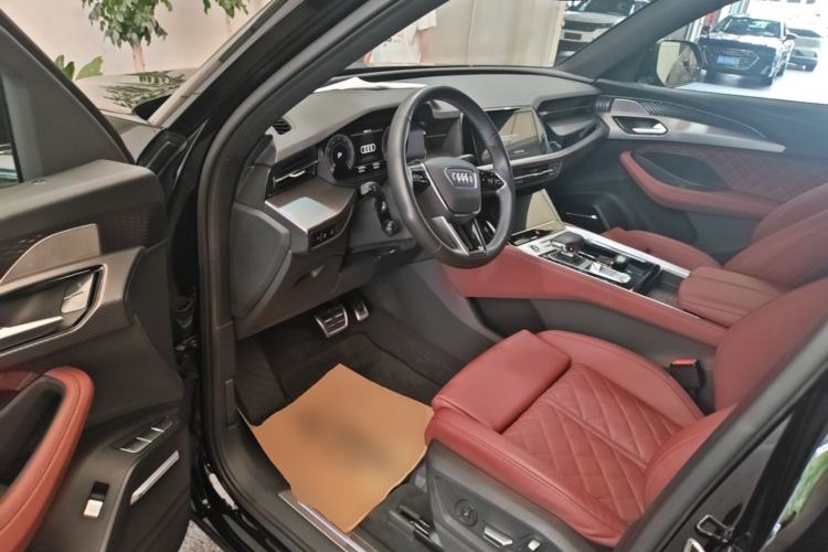 Used Audi Q6 2024 50 TFSI quattro Black Warrior Edition 6-seater Driver Seat
