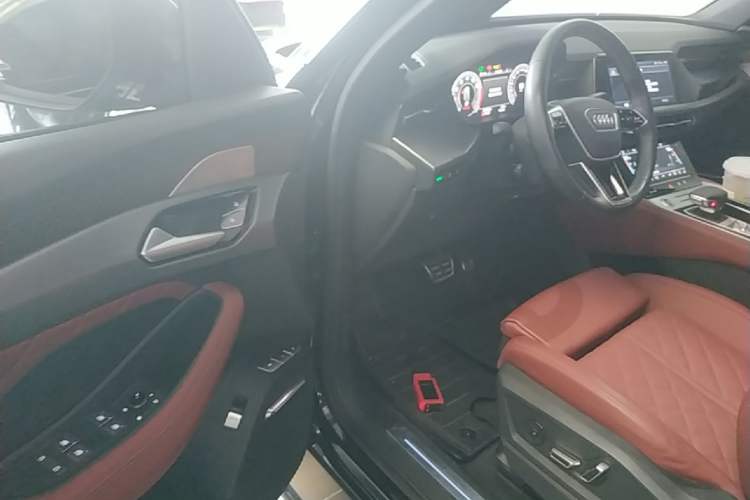 Used Audi Q6 2024 45 TFSI quattro Black Warrior Edition 6 Seats Driver Seat