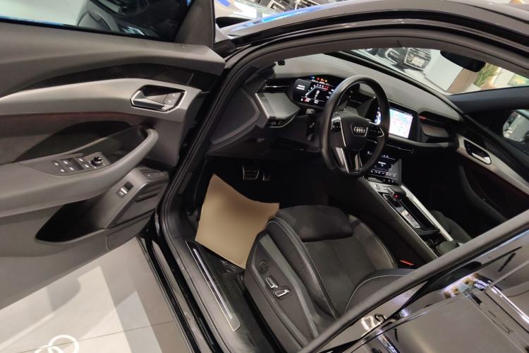 Used Audi Q6 2024 45 TFSI quattro Qiyun Edition Flying Rider Package 7-seater Driver Seat