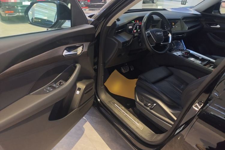 Used Audi Q6 2024 40 TFSI quattro Guanyun Edition Yulin Package 7 Seats Driver Seat