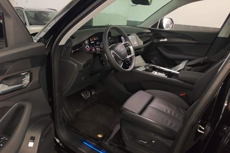 Used Audi Q6 2024 40 TFSI quattro Guanyun Edition Yulin Package 7 Seats Driver Seat