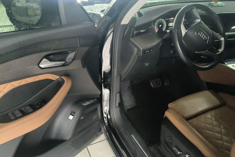 Used Audi Q6 2024 45 TFSI quattro Qiyun Edition Yulin Package 6 seats Driver Seat