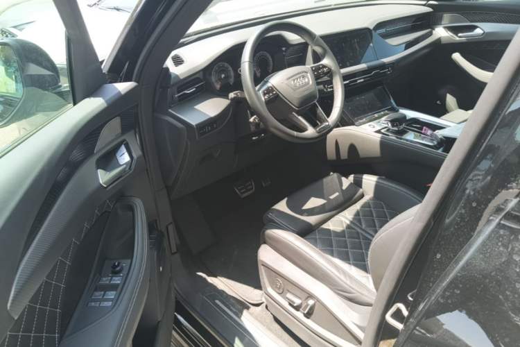 Used Audi Q6 2024 45 TFSI quattro Black Warrior Edition 6 Seats Driver Seat