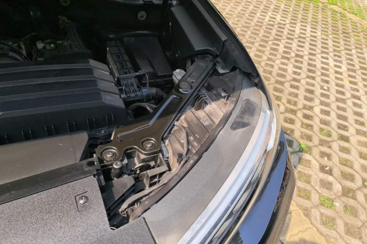 Used Audi Q6 2024 50 TFSI quattro Black Warrior Edition 6-seater Engine Bay Left