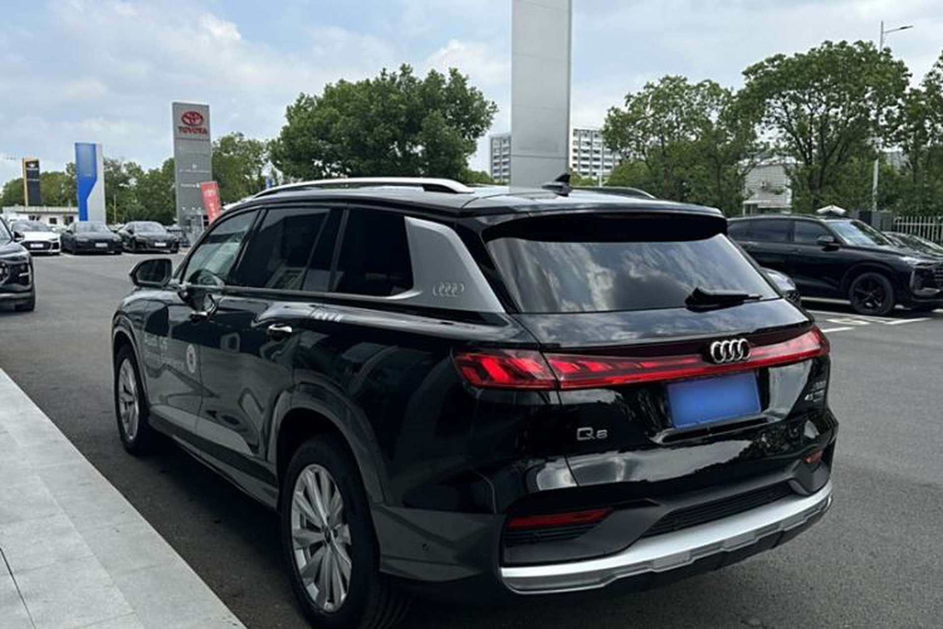 Used Audi Q6 2024 45 TFSI quattro Qiyun Edition Yulin Package 6 seats Exterior 3