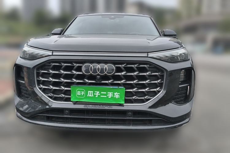 Used Audi Q6 2024 45 TFSI quattro Black Warrior Edition 6 Seats Front