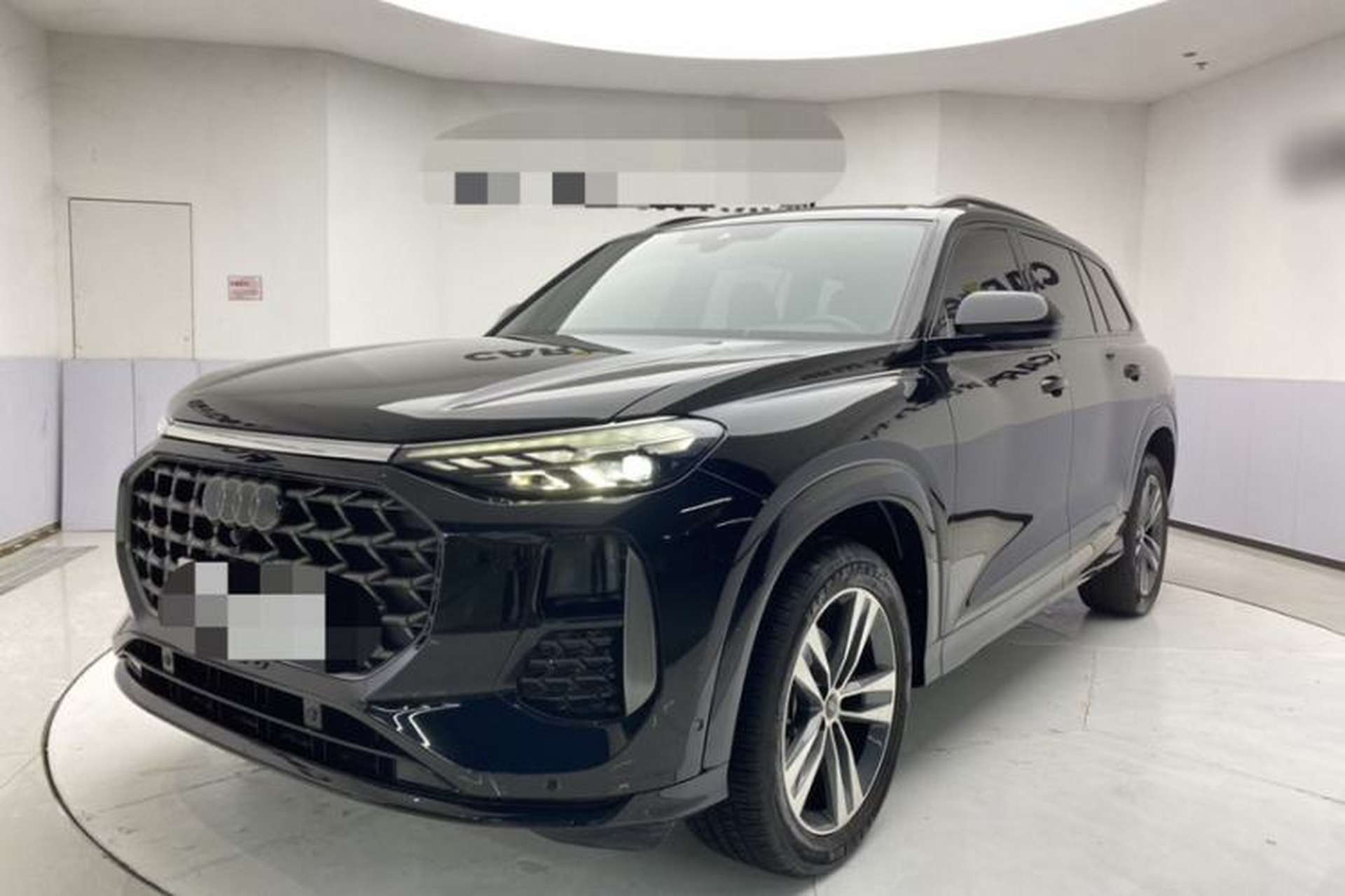 Used Audi Q6 2024 45 TFSI quattro Qiyun Edition Flying Rider Package 7-seater Front Left 45 Deg
