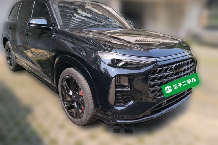 Used Audi Q6 2024 50 TFSI quattro Black Warrior Edition 6-seater Front Right 45 Deg