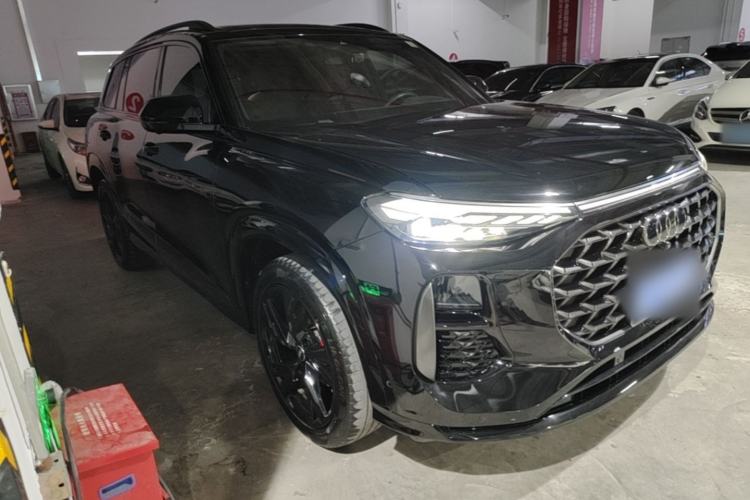 Used Audi Q6 2024 45 TFSI quattro Black Warrior Edition 6 Seats Front Right 45 Deg