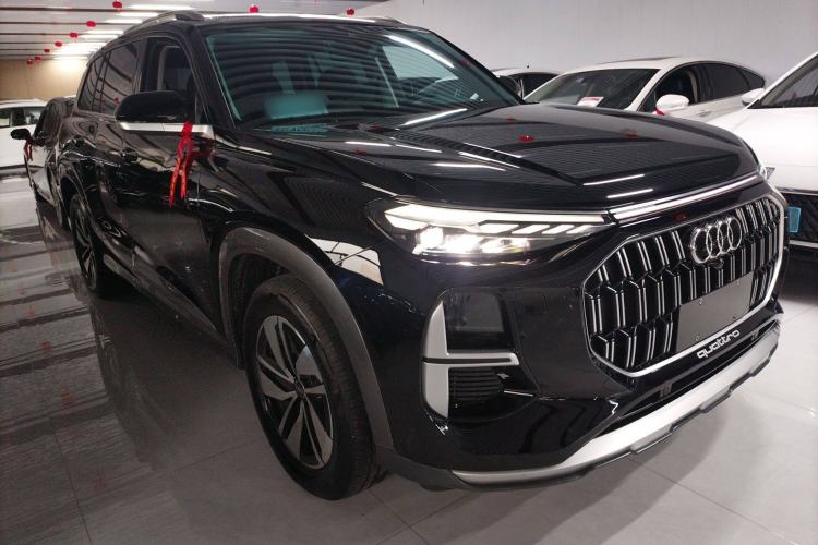 Used Audi Q6 2024 40 TFSI quattro Guanyun Edition Yulin Package 7 Seats Front Right 45 Deg