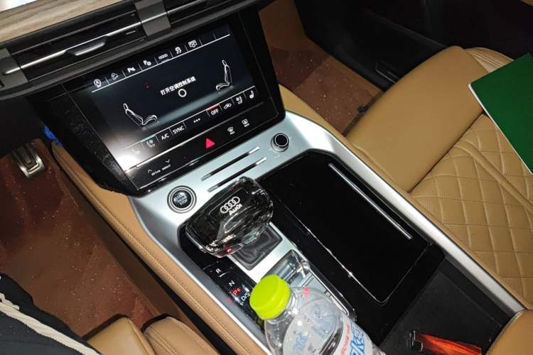Used Audi Q6 2024 45 TFSI quattro Qiyun Edition Yulin Package 6 seats Gear Lever