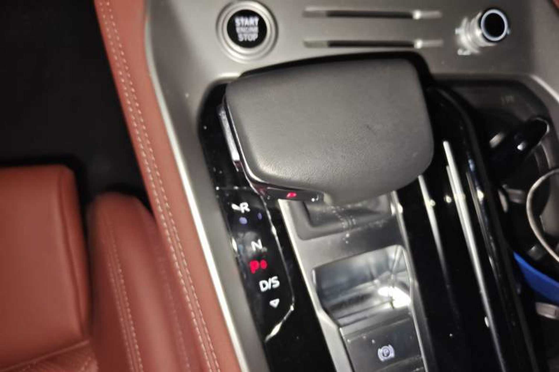 Used Audi Q6 2024 45 TFSI quattro Black Warrior Edition 6 Seats Gear Lever