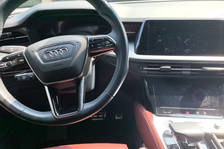 Used Audi Q6 2024 50 TFSI quattro Black Warrior Edition 6-seater Interior 2
