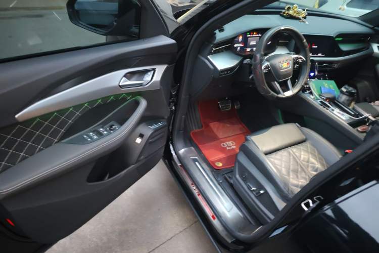 Used Audi Q6 2024 45 TFSI quattro Qiyun Edition Flying Rider Package 6 Seats Interior 3