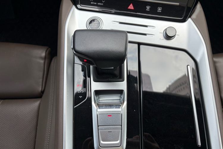 Used Audi Q6 2024 45 TFSI quattro Qiyun Edition Yulin Package 7 Seats Interior 3