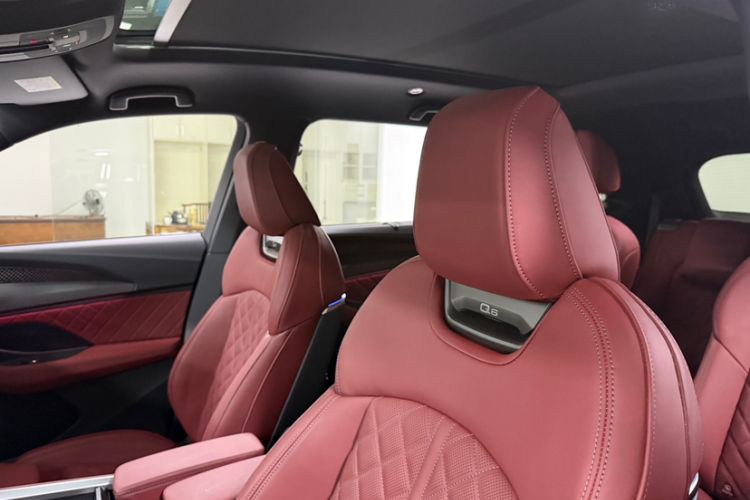 Used Audi Q6 2024 45 TFSI quattro Black Warrior Edition 6 Seats Interior 5