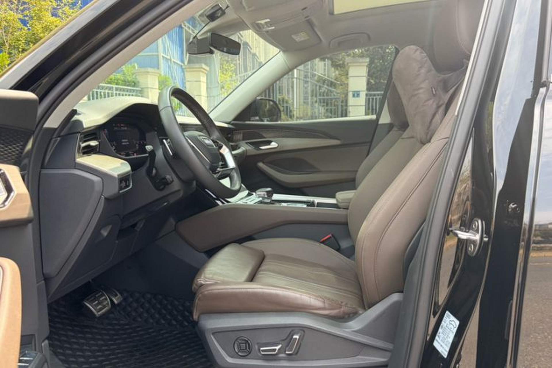 Used Audi Q6 2024 45 TFSI quattro Qiyun Edition Yulin Package 7 Seats Interior 5
