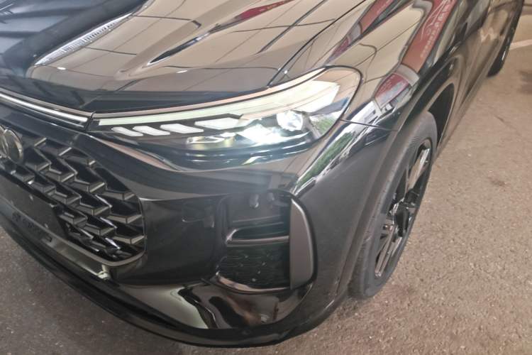Used Audi Q6 2024 50 TFSI quattro Black Warrior Edition 6-seater Left Front Headlight