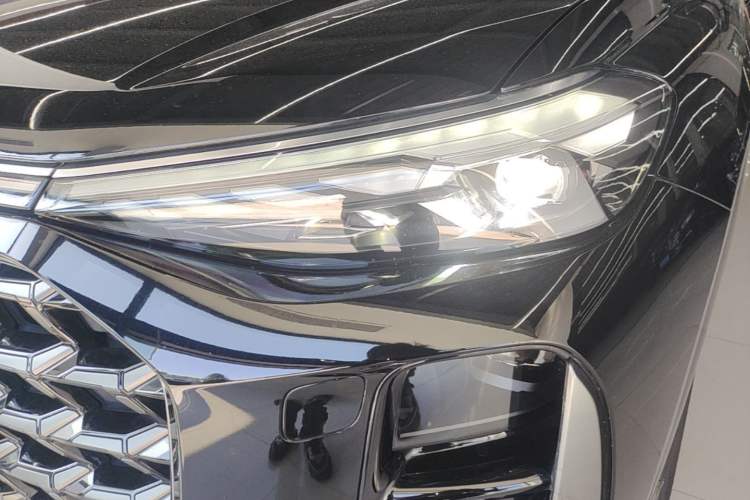 Used Audi Q6 2024 45 TFSI quattro Black Warrior Edition 6 Seats Left Front Headlight