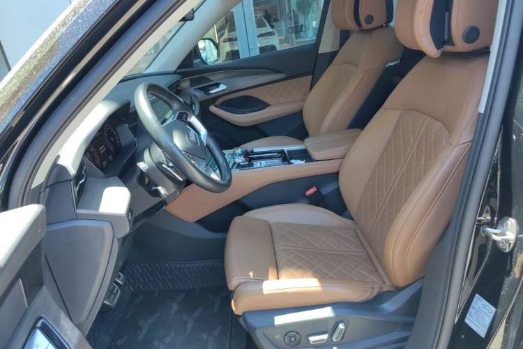 Used Audi Q6 2024 45 TFSI quattro Qiyun Edition Yulin Package 6 seats Left Front Seat