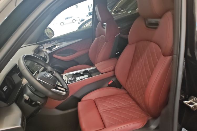 Used Audi Q6 2024 50 TFSI quattro Black Warrior Edition 6-seater Left Front Seat